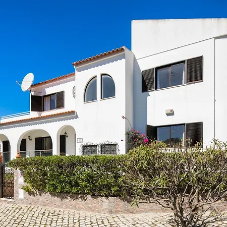 Villa Viegas 4 Bedroom Air Conditioned With Private Pool Free Wifi Quarteira